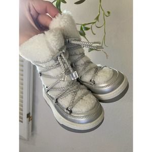 Toddler girls snow boot size 6